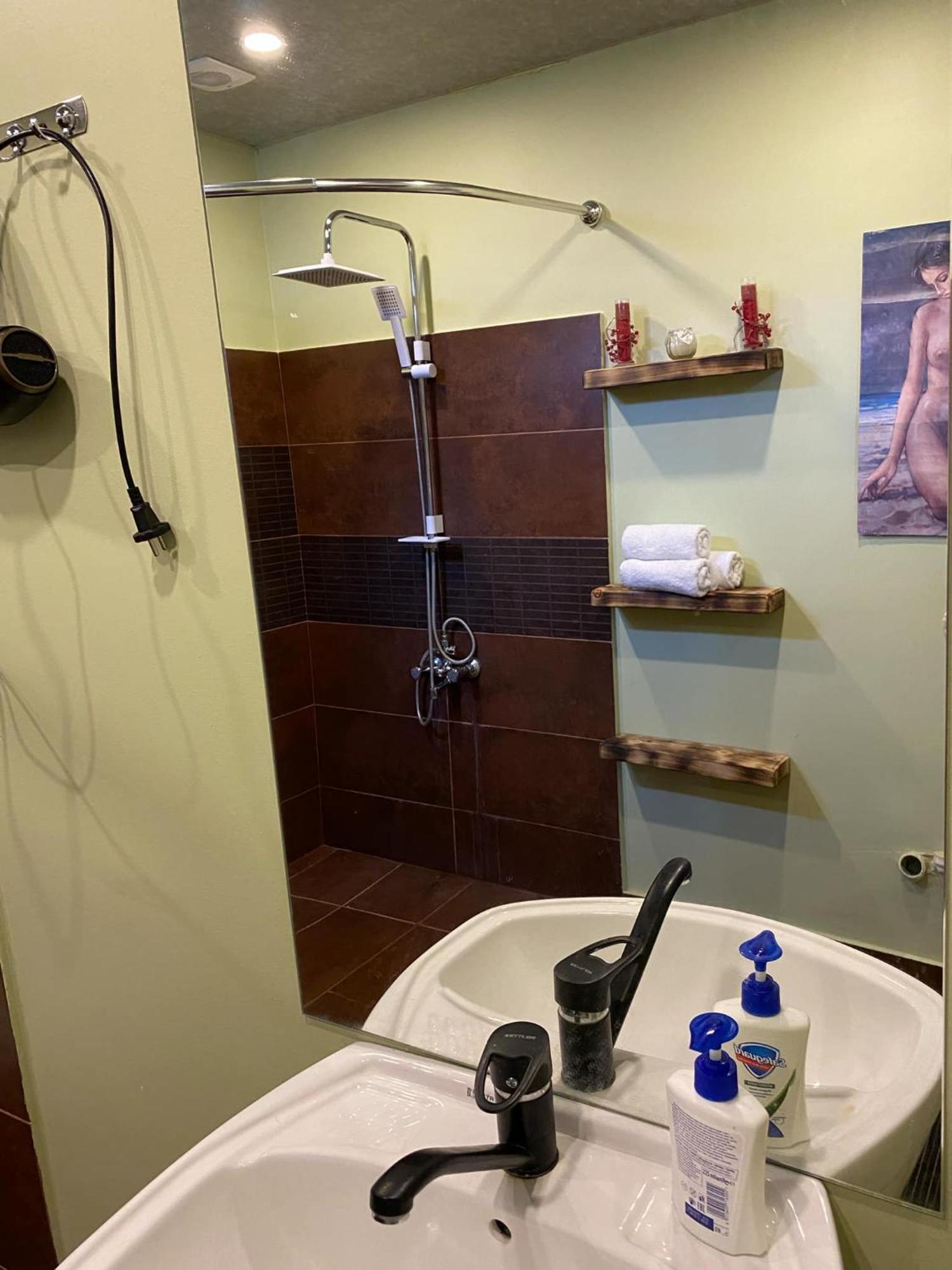 Hotel Relax Station Kutaisi Zewnętrze zdjęcie